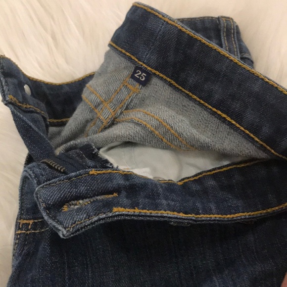 Jeans - Picture 2 of 3